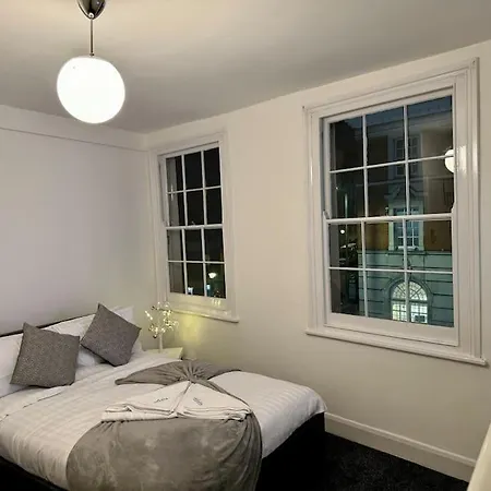 Room 4 • Double Bed In King'S Cross London Exterior photo